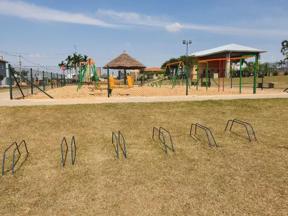 Imagem TERRENO METRAGEM MAIOR Á VENDA NO CONDOMÍNIO OLÍVIO FRANCESCHINI, EM HORTOLÂNDIA - SP