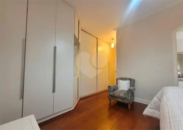 Imagem Apartamento à venda com 4 quartos, sendo 2 suítes, no condomínio Portal DE São Francisco, São Paulo - SP