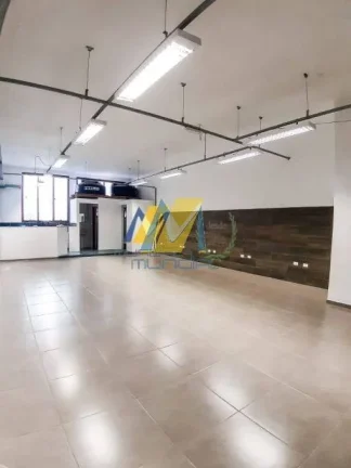 Imagem Vendo Sobrado com Salão em Santo André, Parque das Nações