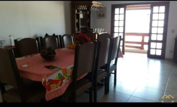 Imagem Sobrado com 03 dormitórios sendo 01 suíte à Venda na cidade de Itatiba/SP