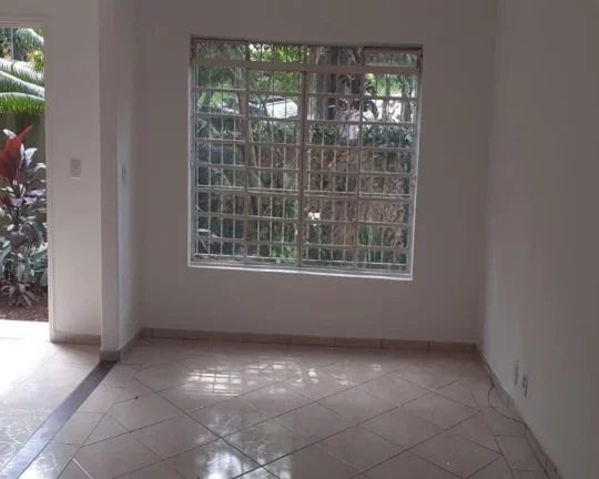 Imagem sobrado com 3 quartos e ótima localização FL26