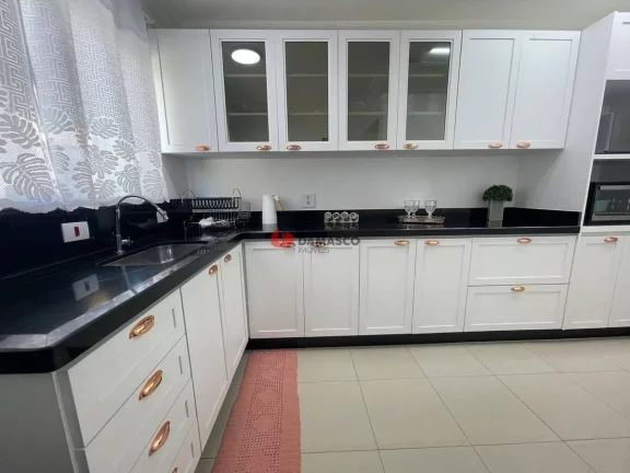 Imagem Sobrado à venda 3 Quartos, 1 Suite, 5 Vagas, Jardim São Caetano, São Caetano do Sul - SP