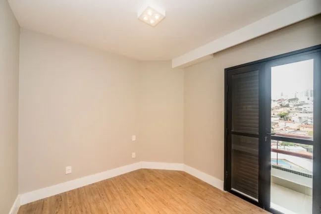 Imagem Apartamento 93M² Reformado, 3Q, 1 Suíte, 2 Banheiros, 2 Vagas, Varanda, Piscina, Academia, Churrasqueira, Playground, Salão de Festas e Jogos, Quadra.