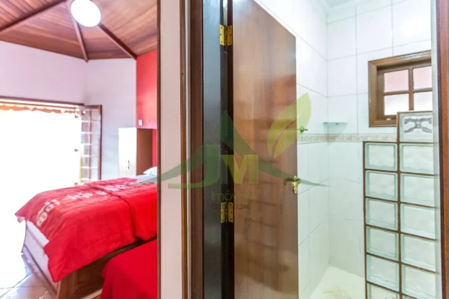 Imagem Chácara em Condomínio à Venda Localizada no bairro Canedos em Piracaia