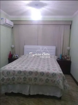 Imagem Casa com 4 dormitórios à venda, 242 m² por R$ 850.000,00 - Fazendinha - Teresópolis/RJ