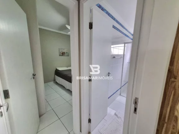 Imagem PITANGUEIRAS- BELÍSSIMO APARTAMENTO NO CALÇADÃO , TOTALMENTE REFORMADO, GARAGEM NO PRÉDIO.