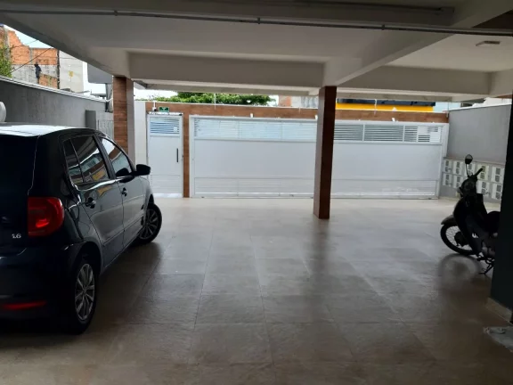 Imagem Sobrado de 2 quartos em condomínio para venda na Aviação, Praia Grande-SP: 1 banheiro, 1 vaga, 50,00 m².
