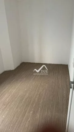 Imagem Village tipo sobrado com 2 suites. 4 banheiros, espaço gourmet para churrasqueira à venda, 89 m² por R$ 810.000 - Boqueirão - Santos/SP
