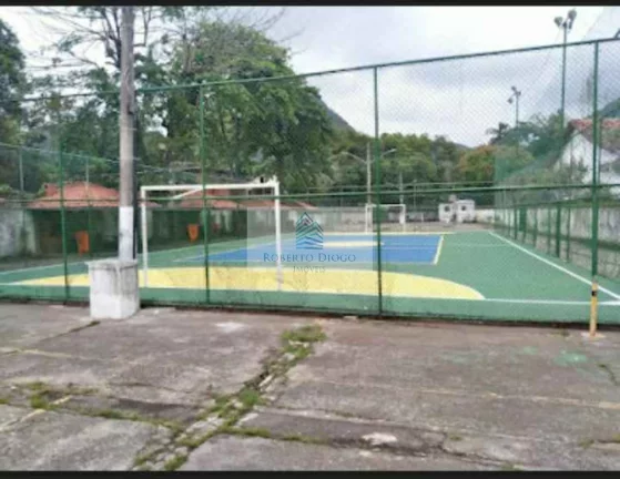 Imagem Excelente oportunidade de investimento: Apartamento à venda em Rio de Janeiro-RJ, bairro Camorim, 2 quartos, 1 sala, 1 banheiro, 1 vaga de garagem, 50m².