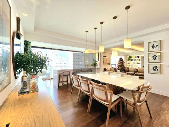 Imagem Reformadíssimo Apartamento com 3 suites 3 vagas Campo Belo