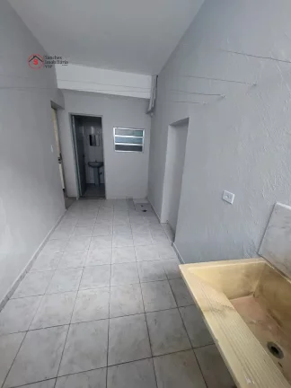 Imagem CASA PARA ALUGAR NA MOOCA, TODA REFORMADA. 2 DORMITÓRIOS GRANDES, SENDO 1 SUÍTE, SALA AMPLA, COZINHA, AMPLA LAVANDERIA COBERTA, 2 BANHEIROS.