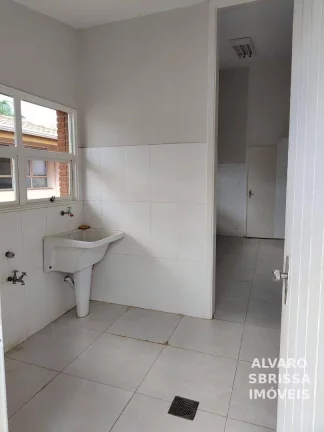 Imagem Casa com 3 dormitórios 1 suíte no Condomínio Portal de Itu I em Itu SP com 370 m2 localização privilegiada dentro do Condomínio