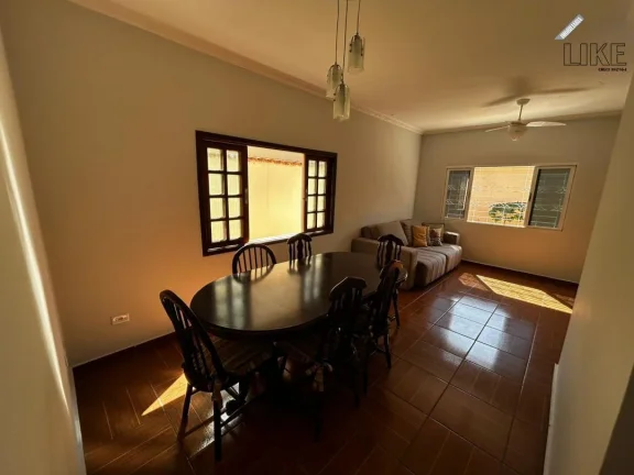 Imagem Casa à venda em São José dos Campos, Jardim das Indústrias - 250m²