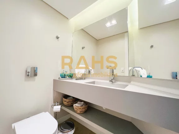 Imagem Apartamento de alto luxo na melhor região do bairro Atiradores. Com 198m², o apartamento foi total...