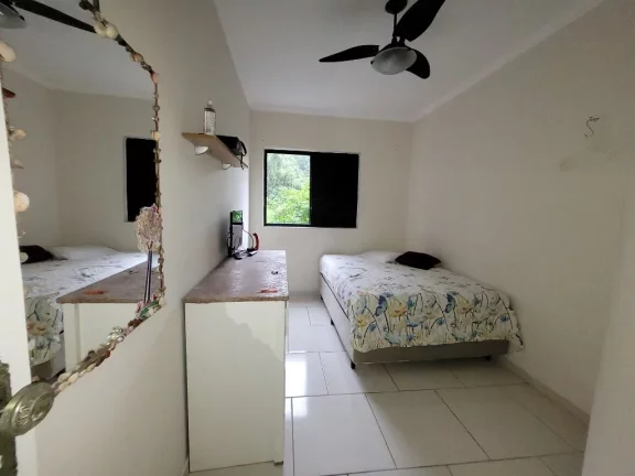 Imagem PITANGUEIRAS – NA QUADRA DA PRAIA, APARTAMENTO TOTALMENTE REFORMADO, LAZER NO PRÉDIO E 02 VAGAS DE GARAGEM.