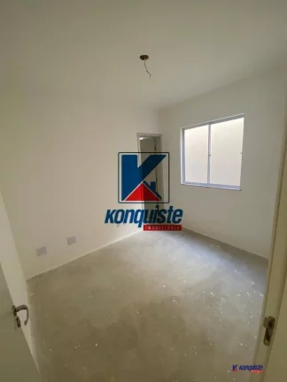 Imagem VENDO CASA 2/4 ESQUINA CONDOMÍNIO SIM.