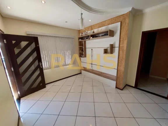 Imagem Você está em busca de um lar acolhedor e tranquilo? Apresentamos a você uma bela casa plana com 3...