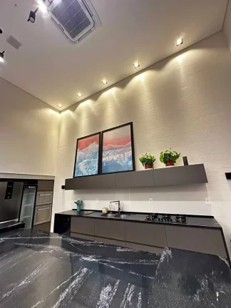 Imagem Apartamento com 2 dormitórios sendo 2 suítes e 2 vagas de garagem, Bairro Canto em Florianópolis/SC
