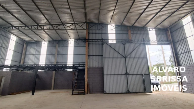 Imagem Galpão industrial de 780m² de área construída em Itu/SP terreno de 2.900m2 com grande páteo e estacionamento com escritório montado
