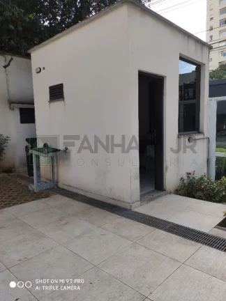 Imagem Descubra o seu novo endereço comercial dos sonhos no coração do Jardim Europa! Esta incrível casa comercial oferece uma ampla área externa perfeita pa