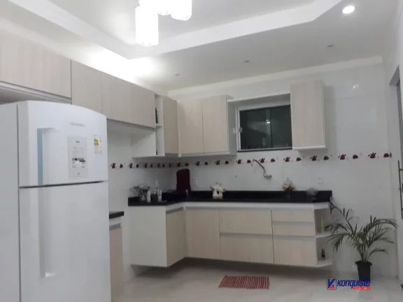 Imagem VENDO CASA DE 4/4 SENDO 1 SUITE - BAIRRO BARÁUNA