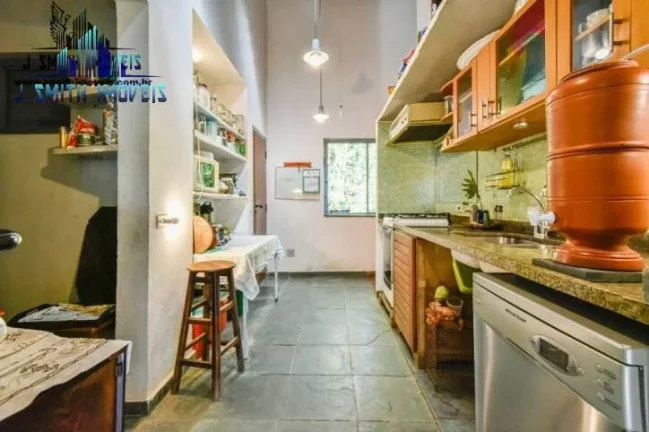 Imagem CASA ESPETACULAR EM TERRENO DE 2.300m² EM CONDOMÍNIO FECHADO.