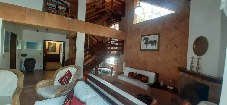 Imagem Casa de Luxo à Venda em Riviera de São Lourenço Módulo 30: 6 Dormitórios, 1 Suíte, 3 Salas, 8 Vagas de Garagem, 461,56 m² de Área