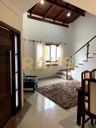 Imagem Linda casa semi-mobiliada e climatizada com 1 suíte, 2 quartos, 2 vagas de garagem e completa área...