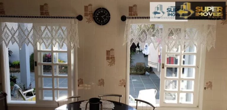 Imagem Casa Alto Padrão a Venda no bairro Centro - Pelotas, RS