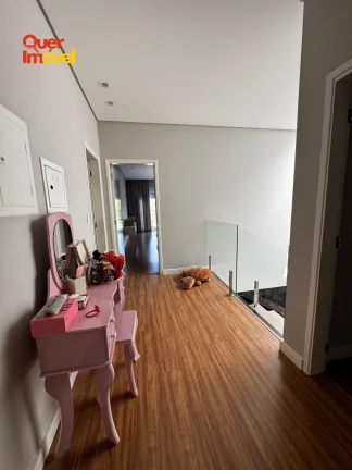 Imagem Imperdível! Casa à venda em Cravinhos-SP, 3 quartos, 1 suíte, 2 salas, 3 banheiros, 4 vagas de garagem, 170m². Aproveite!
