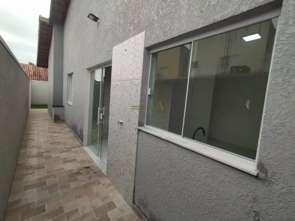 Imagem Casa nova com 2 dorms, Piscina com cascata à venda em Peruíbe/SP