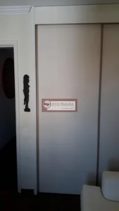 Imagem Exclusivo: Oportunidade a venda próximo ao AEROPORTO de Congonhas. Apartamento a Venda no Jd AEROPORTO, ao lado do Campo belo, com 83m², são 3 Dormitórios com Armários, 2 banheiros, Lavanderia, Cozinha com planejados, 1 vaga fixa e coberta.