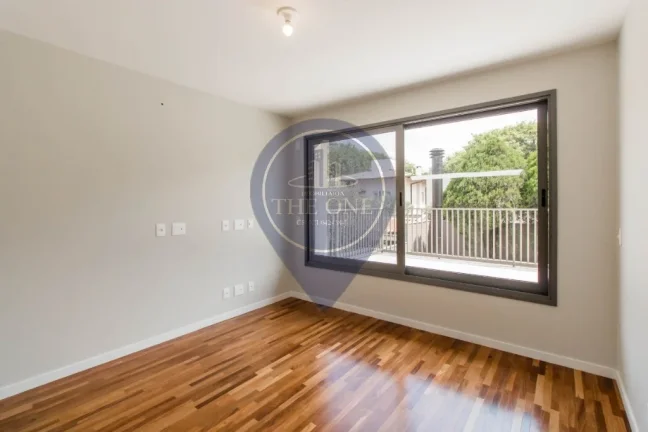 Imagem Luxuosa casa à venda em São Paulo-SP, Alto de Pinheiros: 4 quartos, 4 suítes, 5 banheiros, 6 vagas, 371 m². Imperdível!