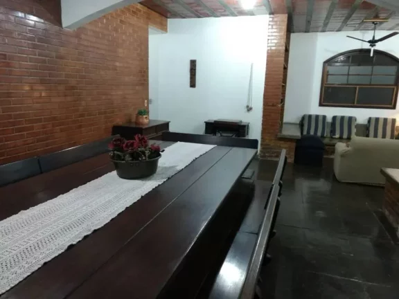 Imagem Sítio à venda em Maricá, Jardim Atlântico Central (Itaipuaçu), com 5 quartos, 250m2