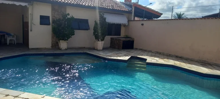 Imagem Casa para Venda em Itanhaém, Estância Balneária de Itanhaém, 4 dormitórios, 3 suítes, 2 banheiros, 4 vagas