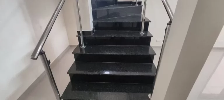 Imagem Sobrado com 4 dormitórios à venda, 186 m² por R$ 650.000,00 - Jardim Cacique - Suzano/SP