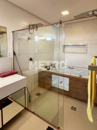 Imagem Casa para locação no Alphaville, com 2 pavimentos, planejados, piscina