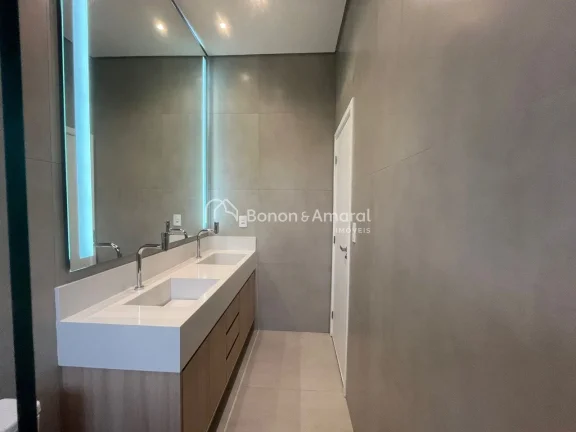 Imagem Maravilhosa casa térrea, acabamento de primeira, com 4 suítes todas com armários e ar condicionad...