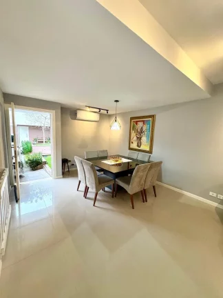 Imagem Sobrado à venda com 3 quartos, sendo 1 suíte, no condomínio Rio Preto, Atibaia - SP