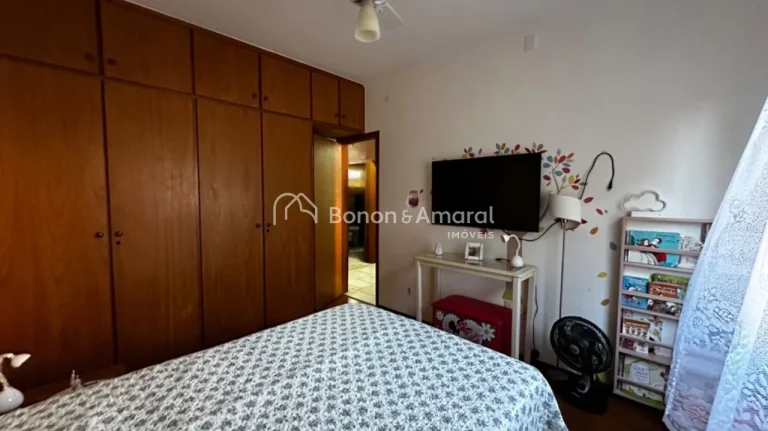 Imagem Amplo apartamento à venda no Jardim Chapadão em Campinas, em perfeito estado de conservação. O i...