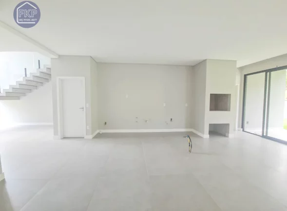 Imagem Casa Alto Padrão 4 suítes!