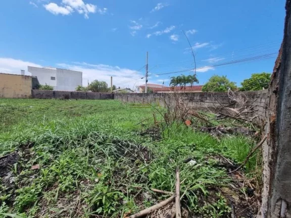 Imagem Terreno á venda de esquina, 600 metros da praia, bairro Josedy - Peruíbe
