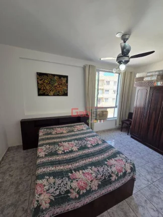 Imagem Apartamento com 2 dormitórios à venda, 75 m² por R$ 350.000,00 - Praia do Forte - Cabo Frio/RJ