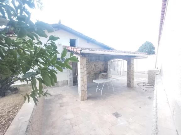 Imagem Casa para alugar em Santa Amélia BH, 3 quartos, 450m²