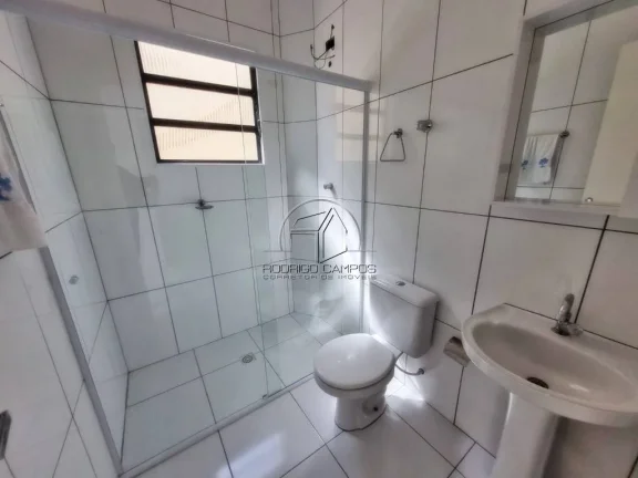 Imagem Espaçosa Casa Sobreposta Alta 2 Quartos no Tupi, Praia Grande
