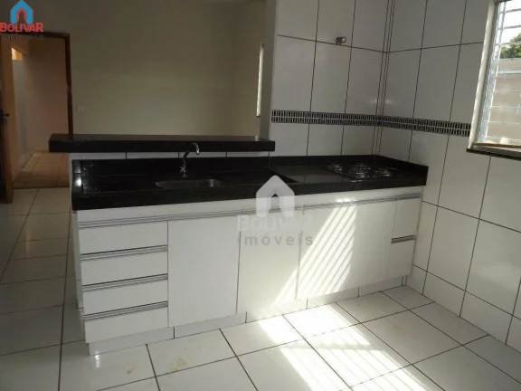 Imagem Casa com 2 dormitórios à venda, 99 m² por R$ 300.000,00 - Setor Nossa Senhora da Saúde - Itumbiara/GO