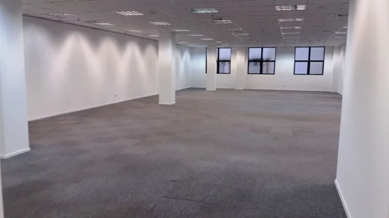 Imagem SALA COMERCIAL em Curitiba - PR, Centro