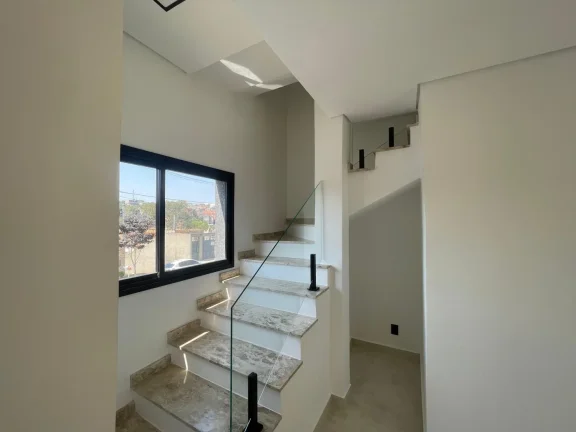 Imagem Casa com Piscina e Terraço no Condomínio Nova Jaguari