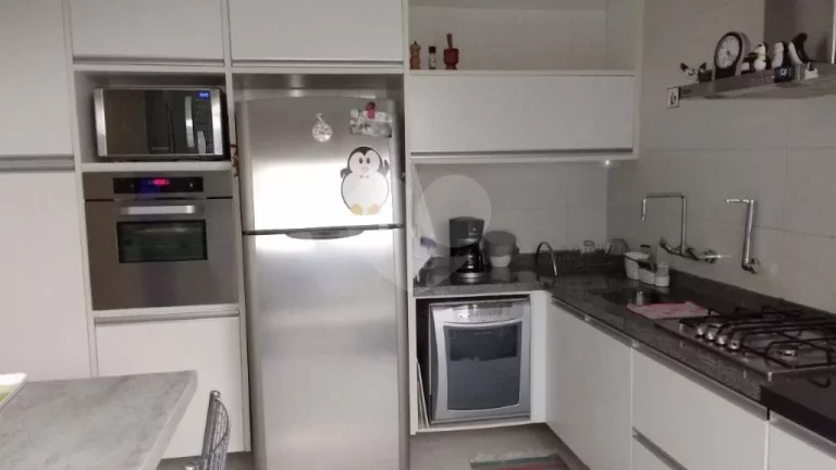 Imagem Casa à venda com 3 quartos, sendo 1 suíte, no condomínio Boulevard Morumbi, São Paulo - SP
