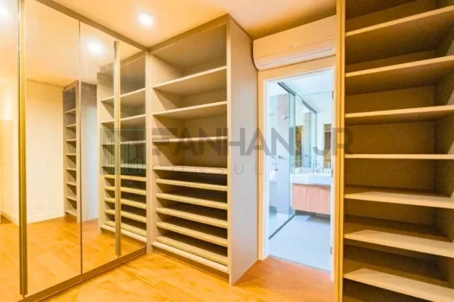 Imagem Apartamento de alto padrão no Jardim Paulista: 3 quartos, 3 suítes, 3 salas e 4 vagas de garagem!